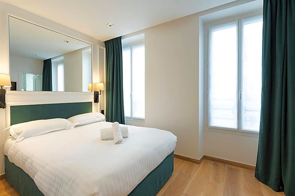 HOTEL AU COEUR DE REPUBLIQUE