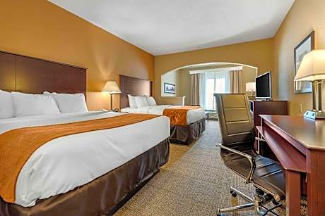 Queen Suite with Two Queen Beds - Non-Smoking