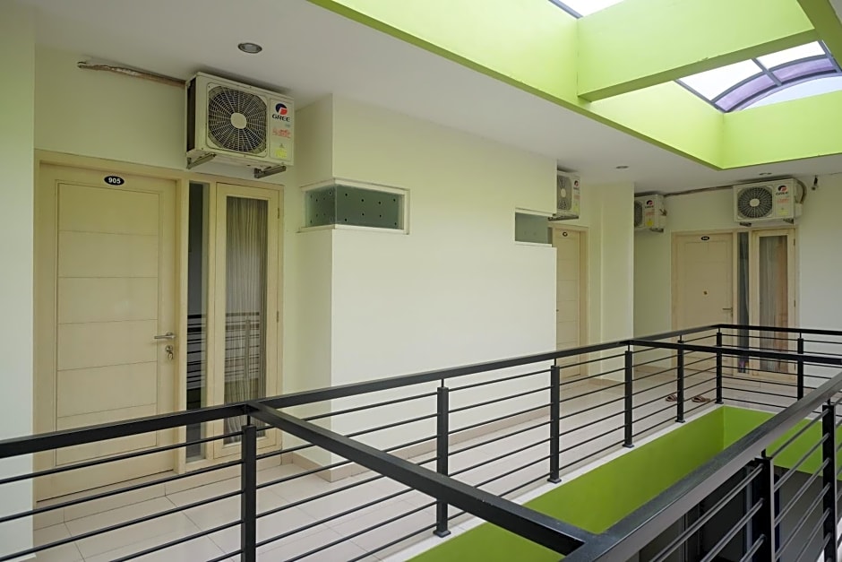 Urbanview Syariah Kadarman Home Laweyan by RedDoorz