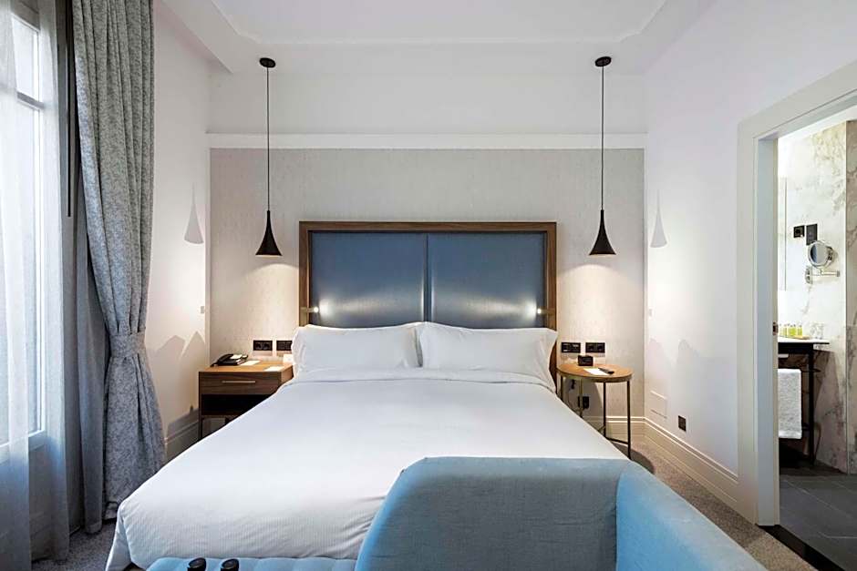 DoubleTree by Hilton Madrid - Prado