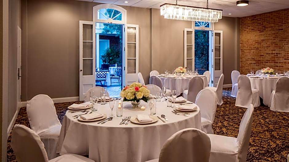 Holiday Inn Hotel French Quarter-Chateau Lemoyne By IHG