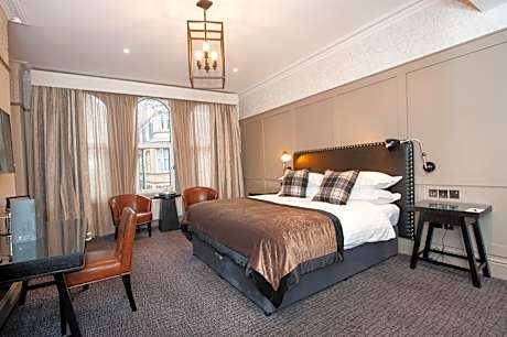 Superior Deluxe Double or Twin Room