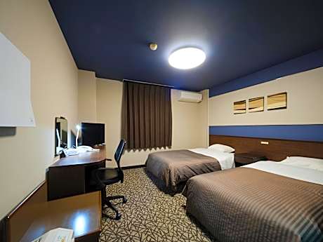 Twin Room - Non-Smoking