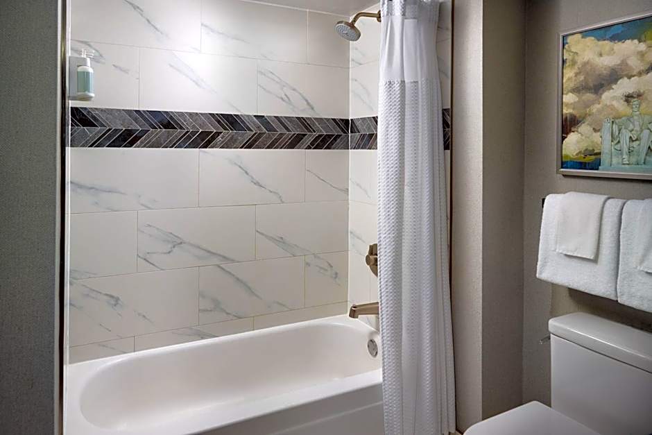 Courtyard by Marriott Arlington Crystal City/Reagan National Airport