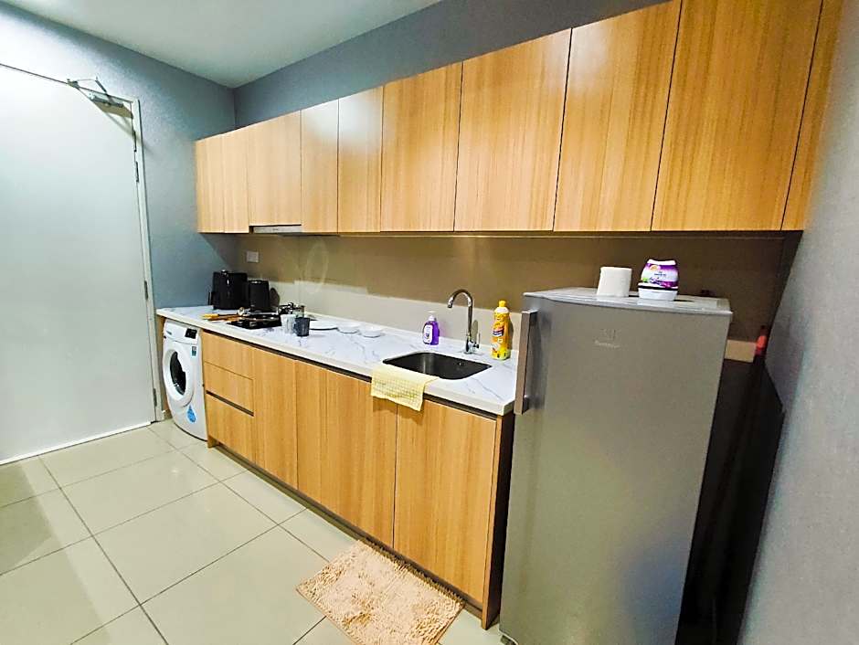 Roomspace Suites @ I-City Theme Park