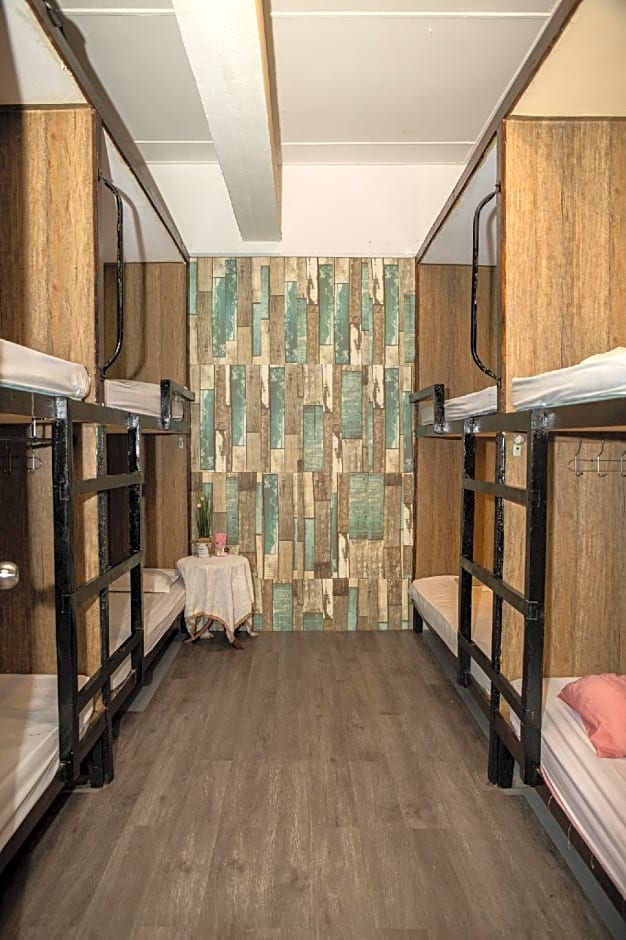 Escape Backpackers KK