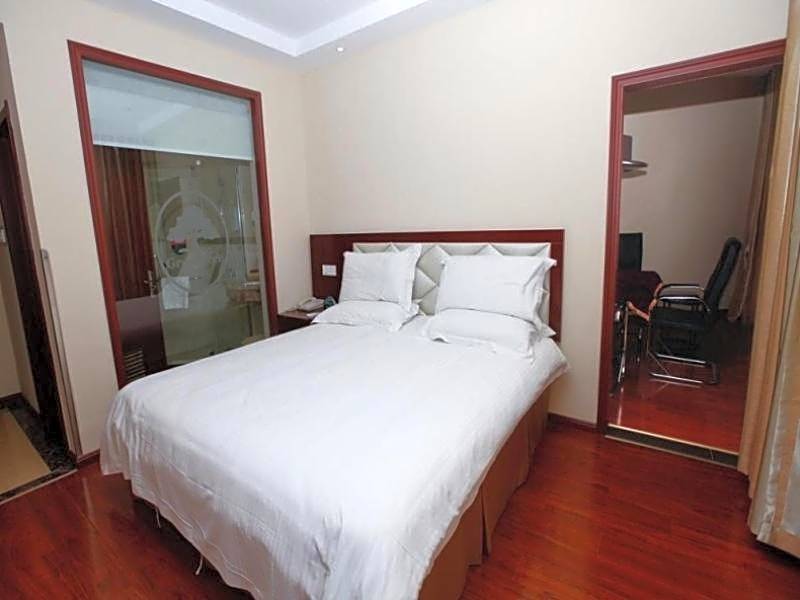 GreenTree Inn Hefei Huizhou Avenue Dazhonglou  Express Hotel