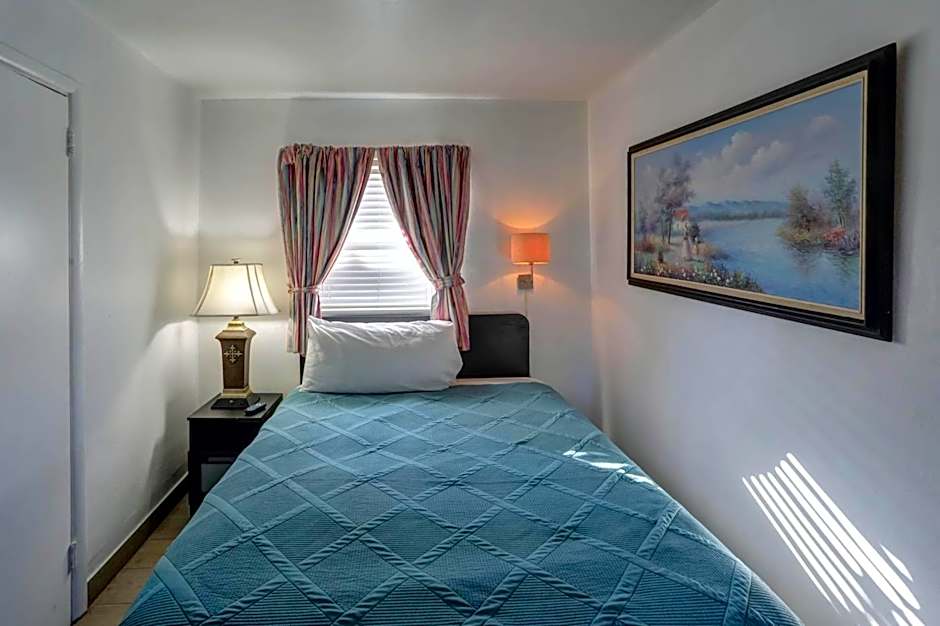 Richard's Motel Extended Stay
