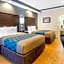 Econo Lodge Inn & Suites