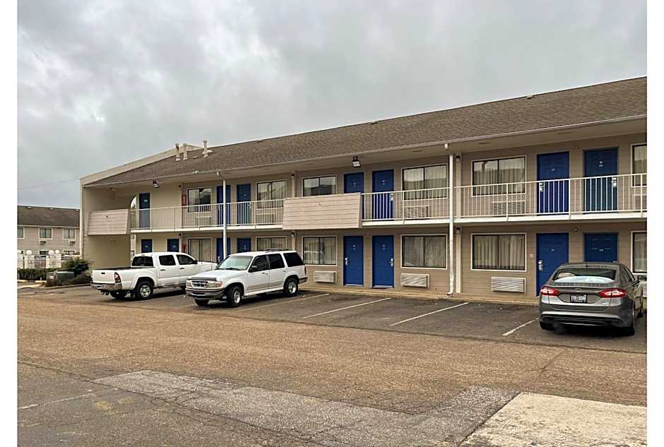 Motel 6 Millington TN