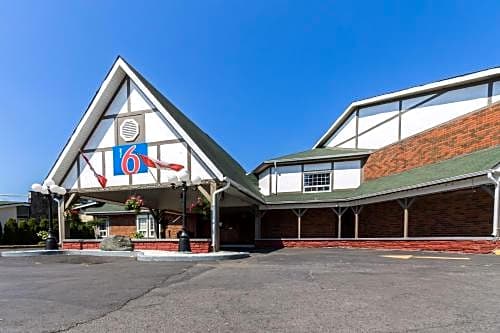 Motel 6-Trenton, ON