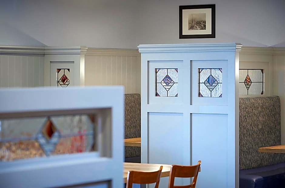 Best Western Plus Guildwood Inn