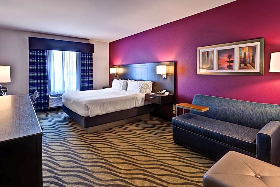 Holiday Inn Express Hutchinson By IHG