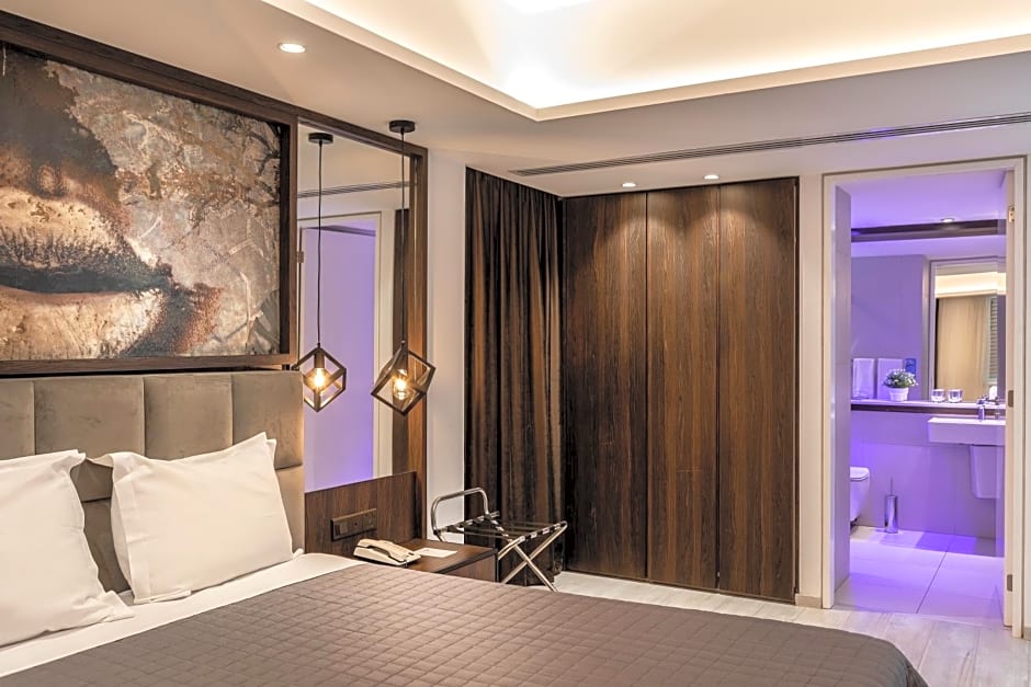 Almond Business Hotel