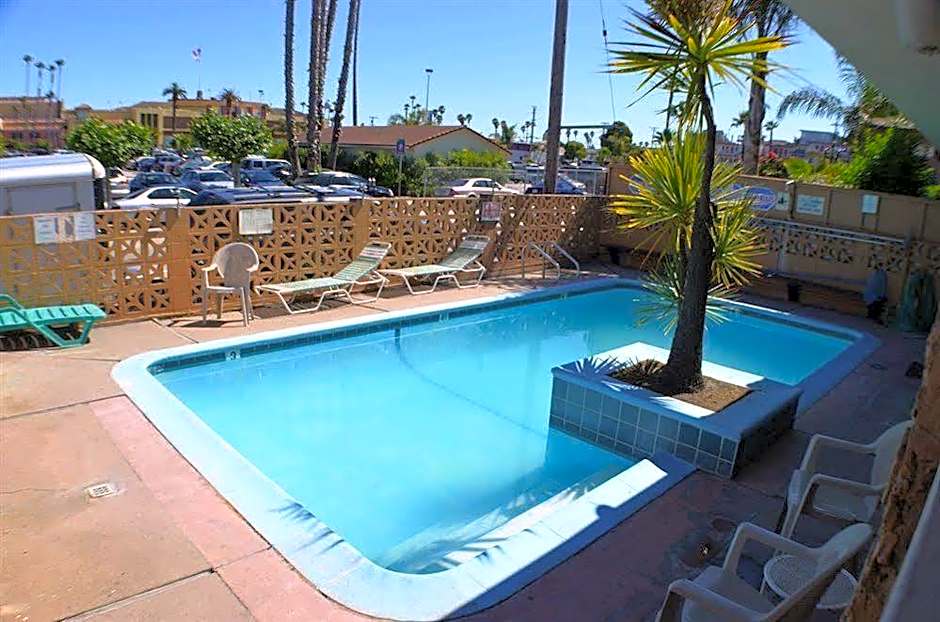 Aqua Breeze Inn
