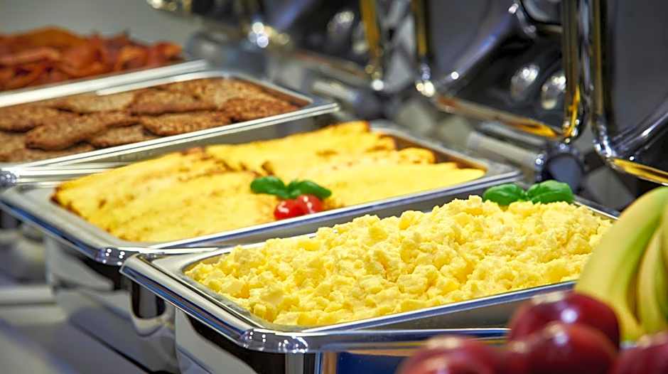 Holiday Inn Express and Suites Brantford By IHG