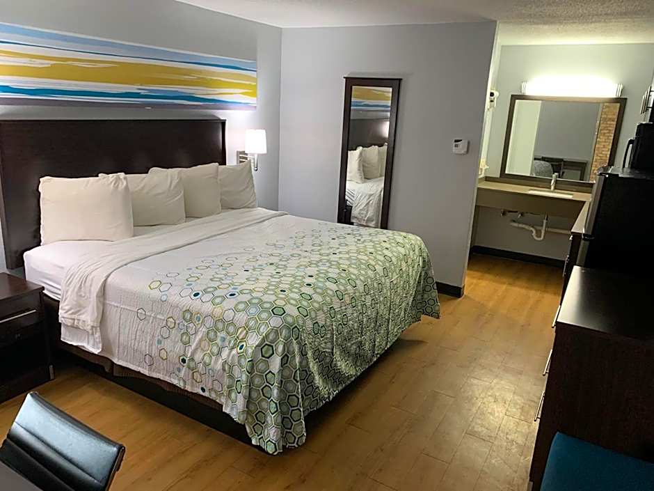 HomeTowne Studios Battle Creek