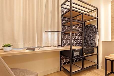 Twin Room (1-2 Adults)