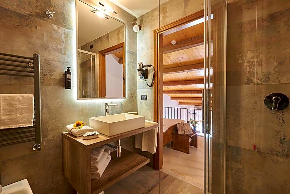 Casanova - Panoramic Rooms and Suites