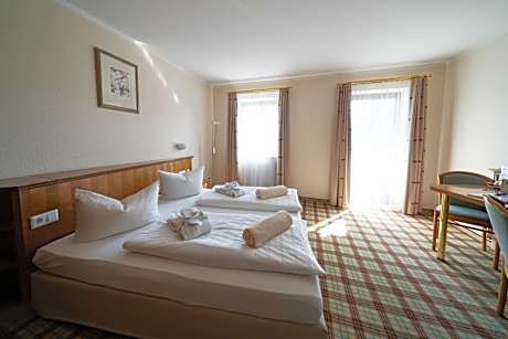 Standard Double Room with Mountain View