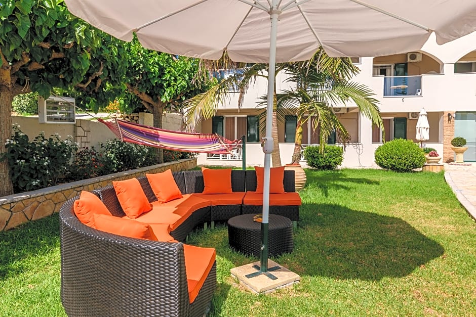 Remezzo Apartments & Studios