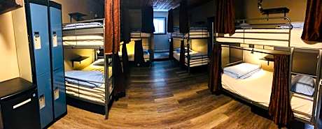 Bed in 6 to 9 Bed Mixed Dormitory Room with Ensuite Bathroom