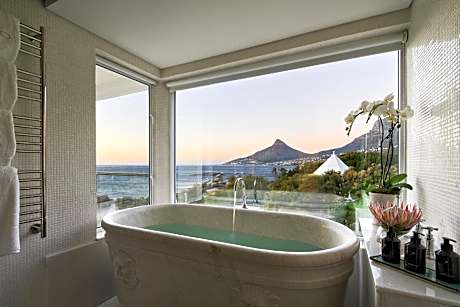 Twelve Apostles Hotel & Spa