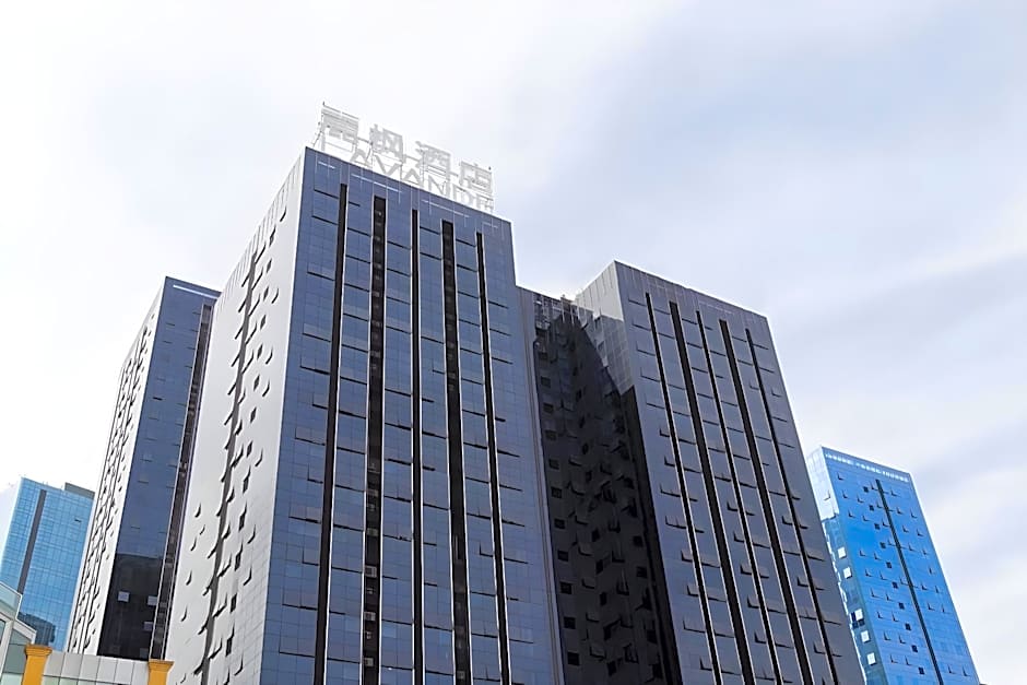 Lavande Hotel Luzhou Jiale Century City