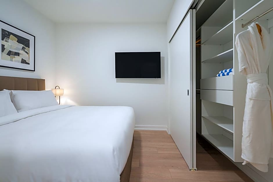 Level Long Beach - East Village