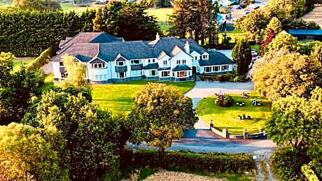 Loch Lein Country House