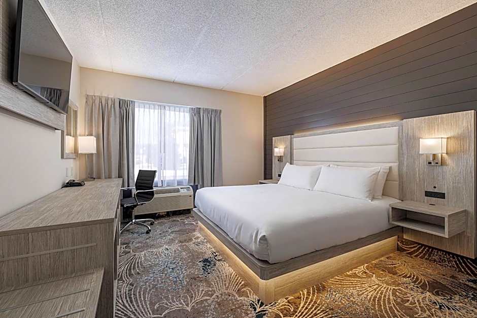 Oakfield Inn & Suites Rochester, an Ascend Collection Hotel