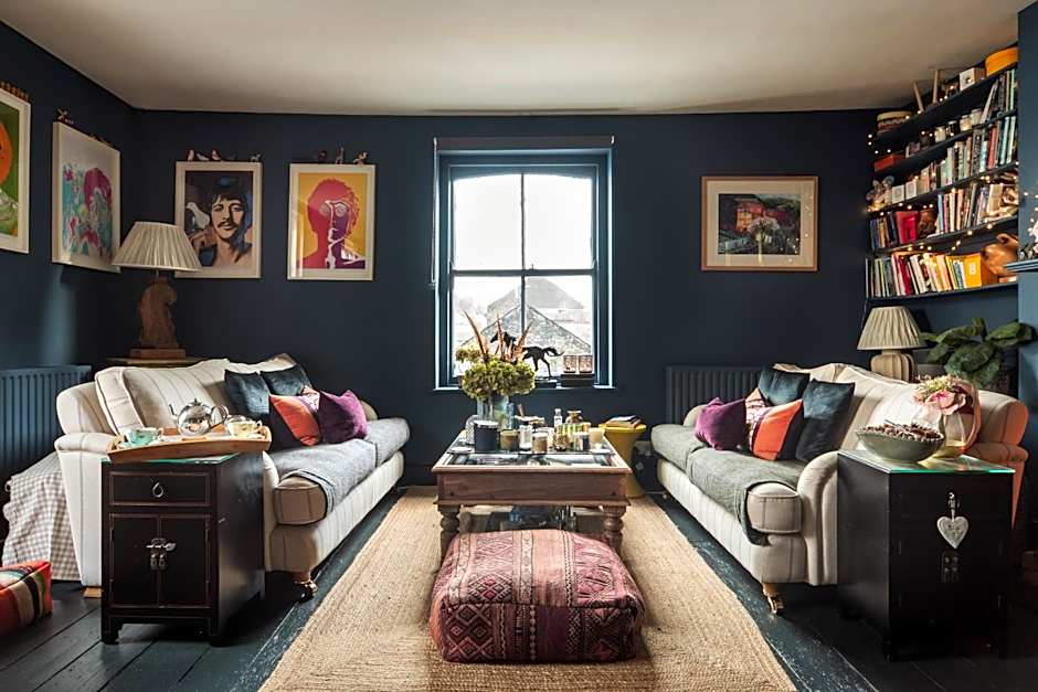 One Drake Road, Tavistock, Devon