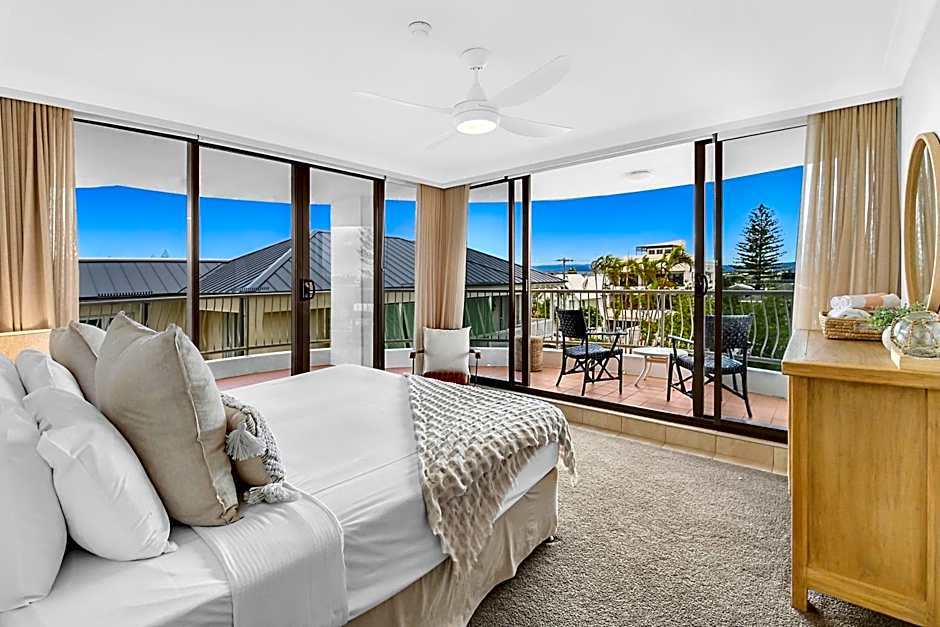 Albatross North Apartments