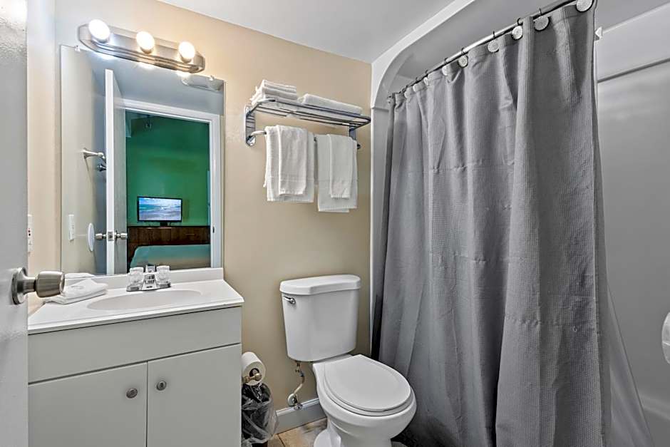 Oceanfront Inn Room #11- Standard Room - King Bed
