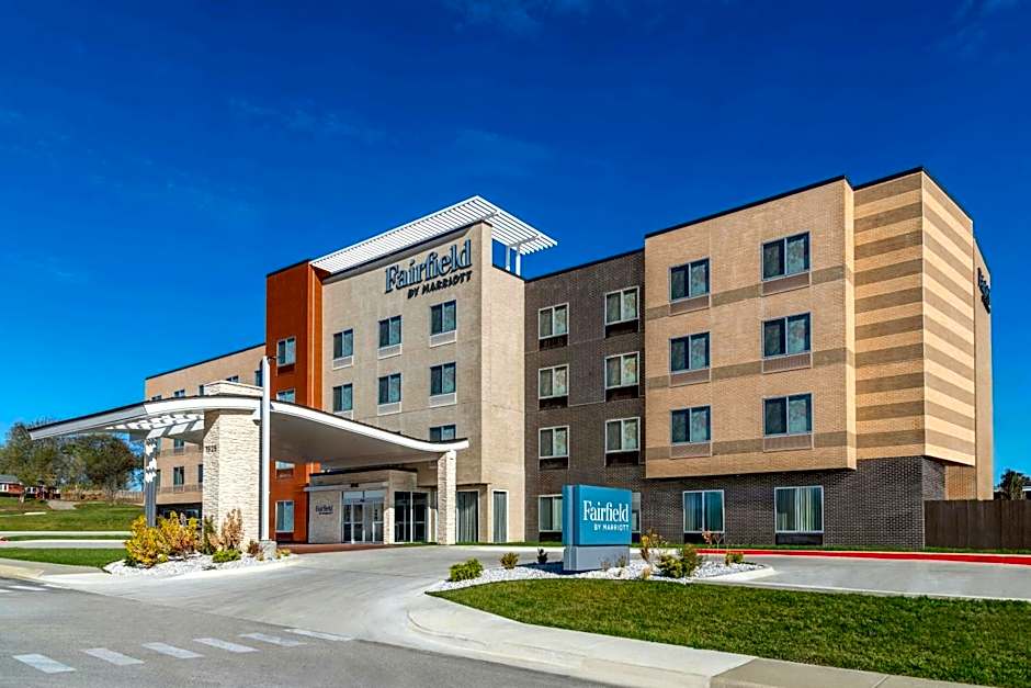Fairfield by Marriott Inn & Suites Kansas City at The Legends