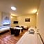 ETNA - Hostel -Noclegi Rzeszów 24 Pokoje -PARKING-