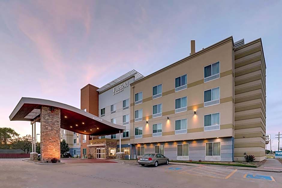 Fairfield Inn & Suites by Marriott Hutchinson