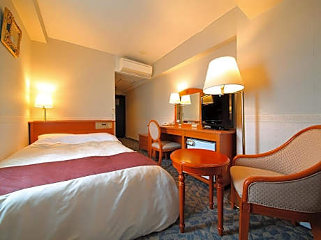 Double Room with Small Double Bed - Non-Smoking