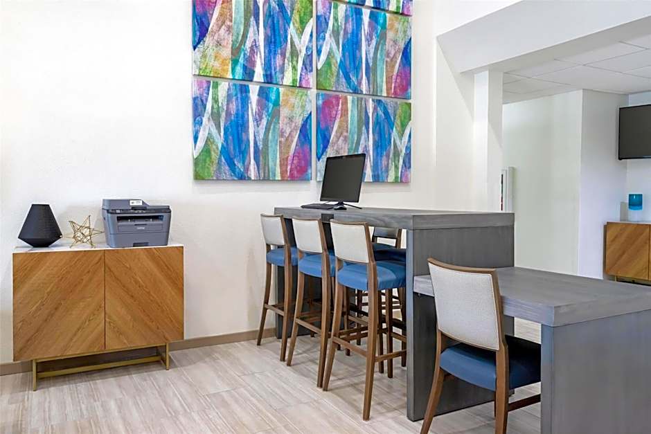 Best Western Plus Executive Hotel And Suites