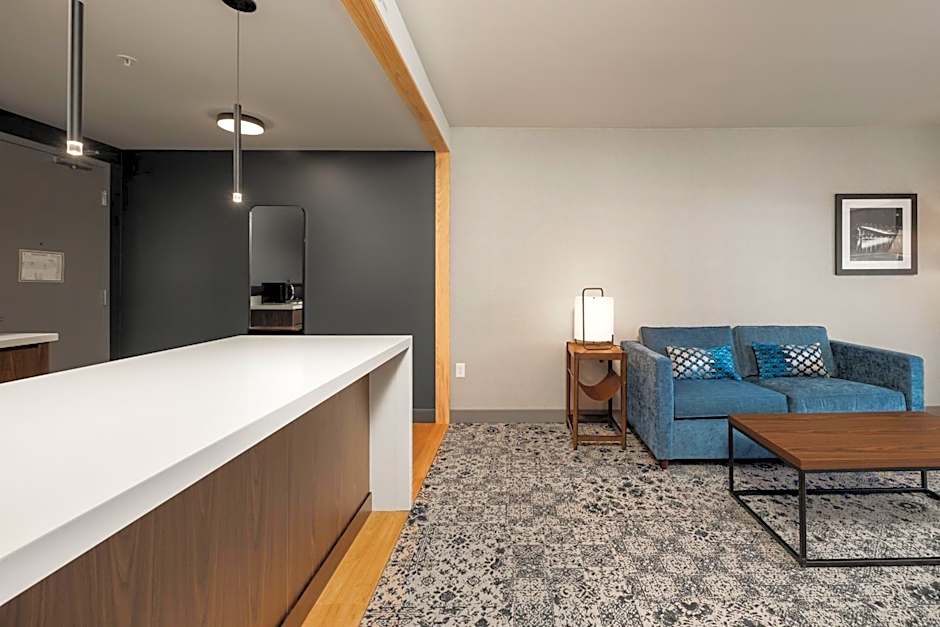 Four Points By Sheraton Kelowna Airport