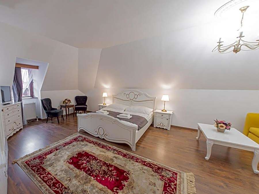 Hotel Salamander - Garni