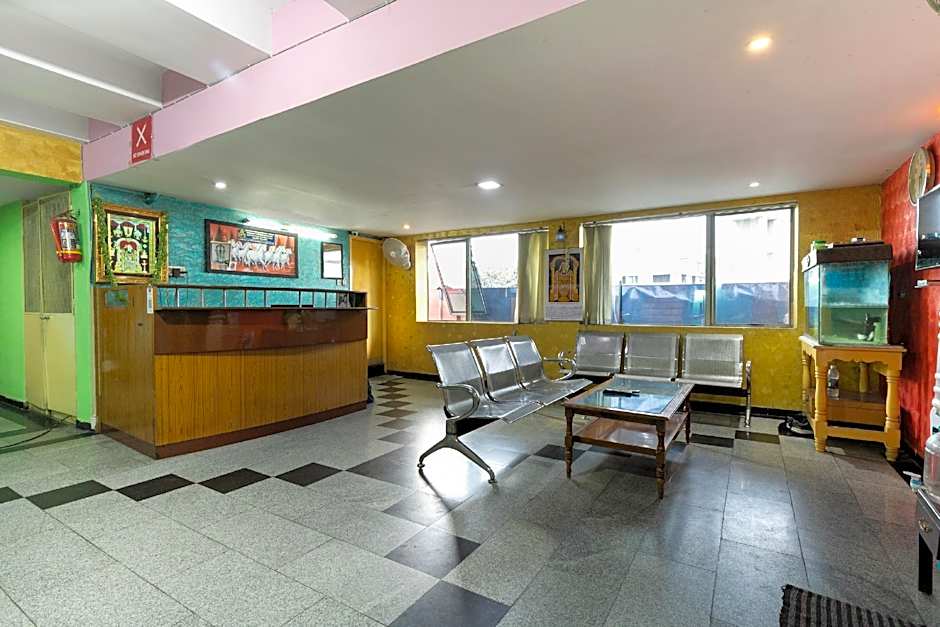 Madurai Velnachiyar Guest House by OYO Rooms – Chennai, IL