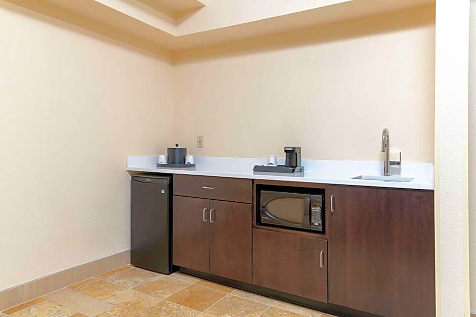 Hampton Inn & Suites Cleveland-Airport/Middleburg Heights