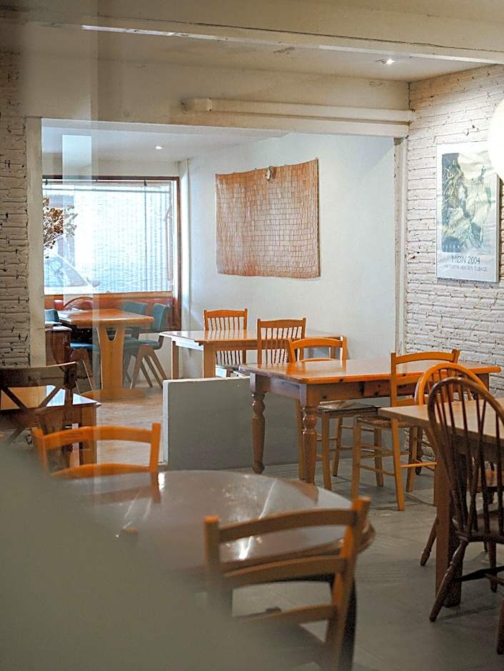 THE GOOSE HOUSE UBON