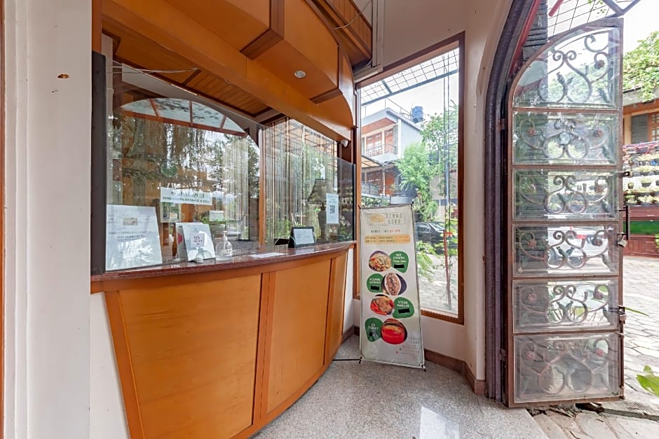 Urbanview Hotel Villa Surya Bandung