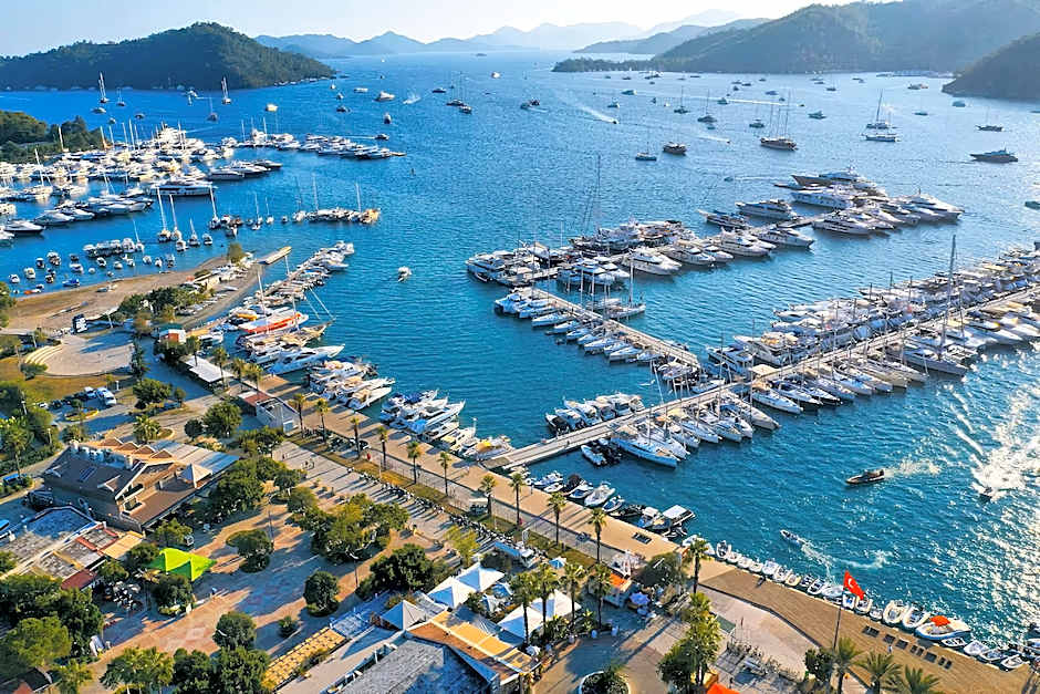 Marina Bay Gocek