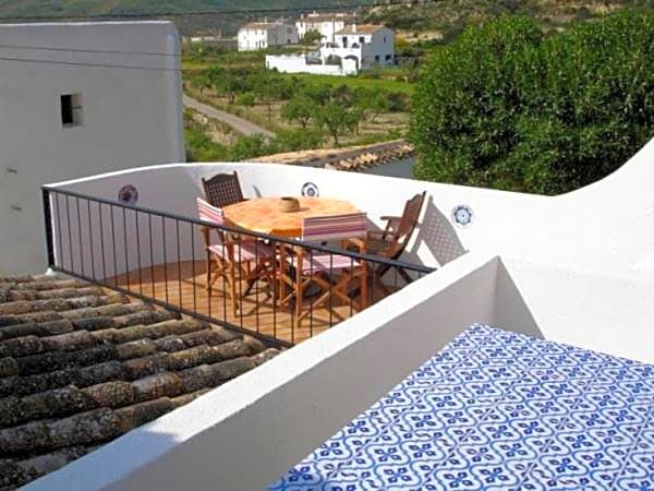 Almond Reef Casa Rural