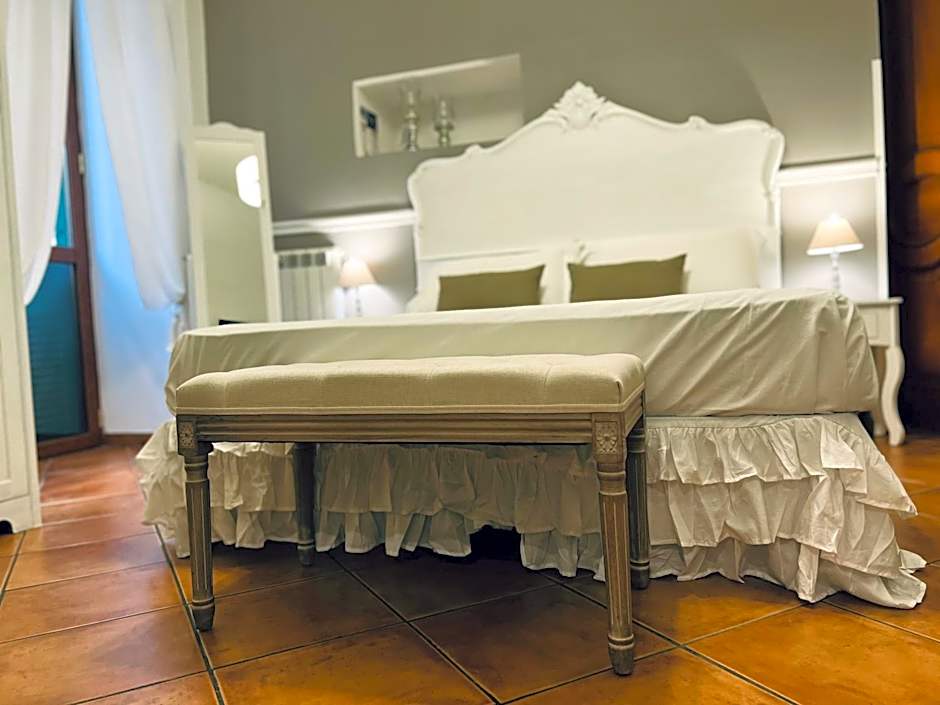 MILUAR - centro storico - lungo la via della Musica