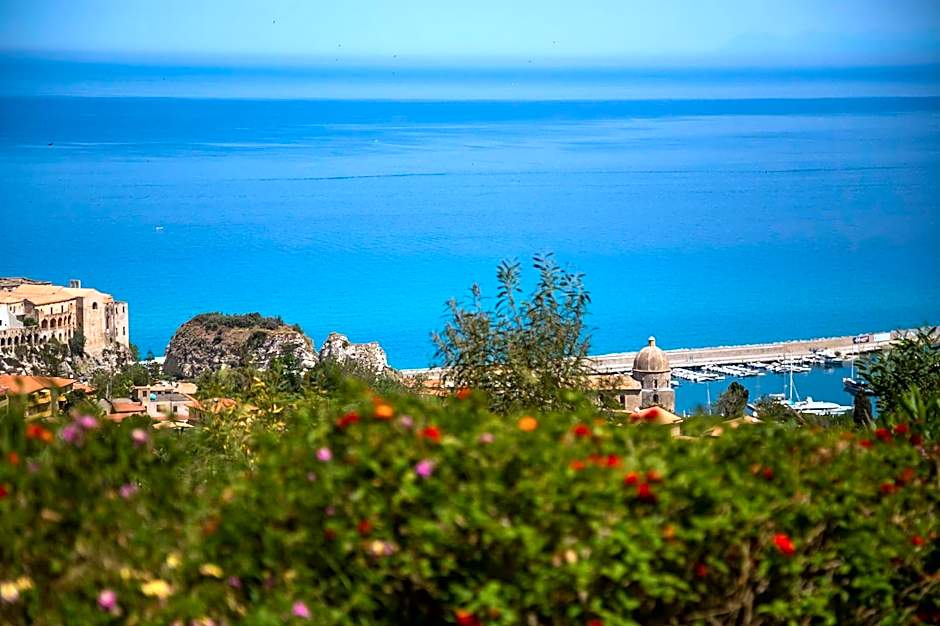 Solmaris Tropea Rooms & Suites