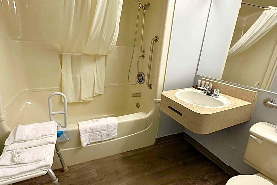 Travelodge by Wyndham Welland